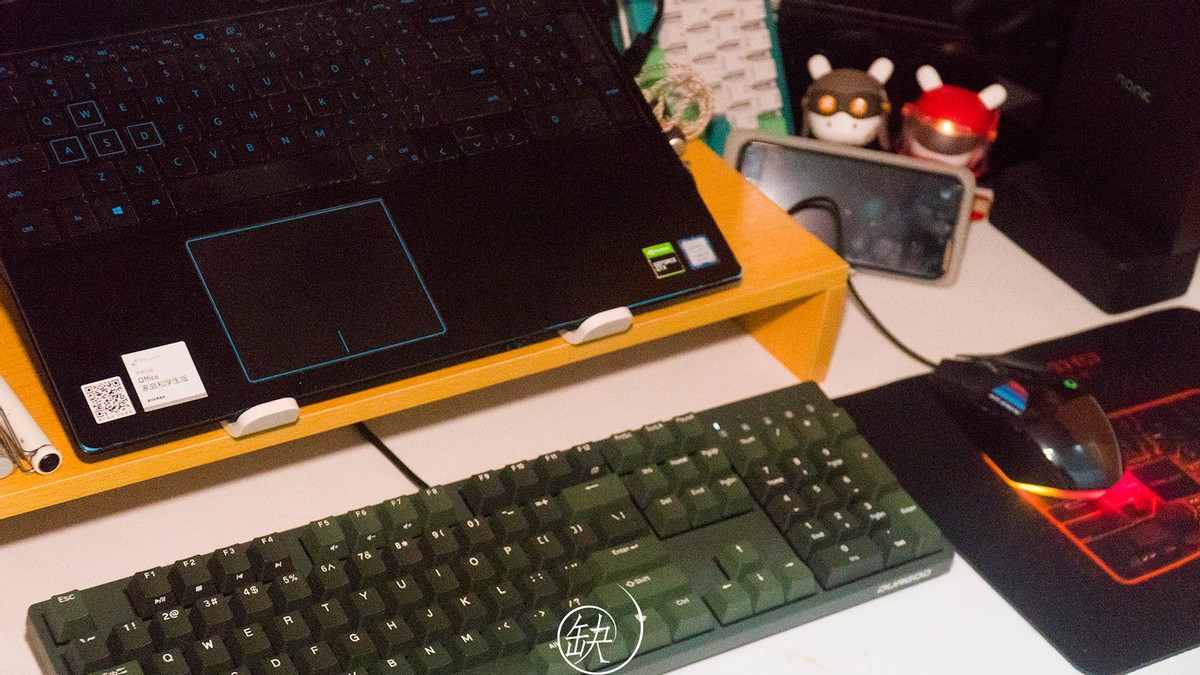 杜伽k310v2白光限定版机械键盘,杜伽k330键盘青轴怎么样