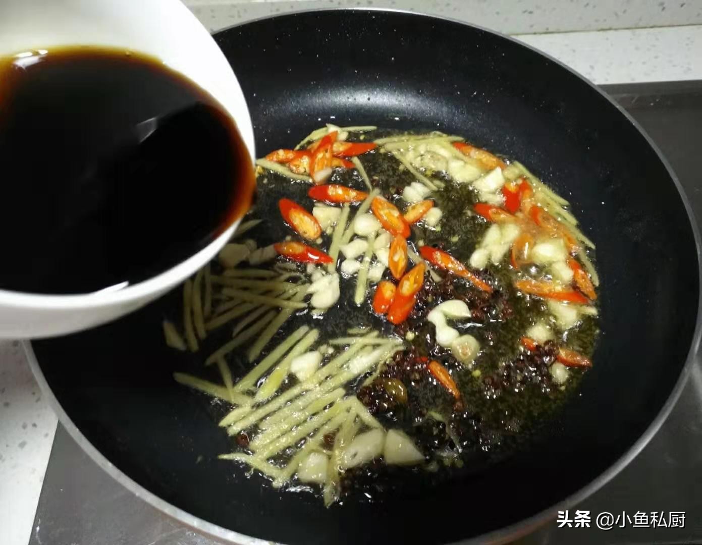 不管煎什么鱼不要直接下锅,无论煎啥鱼别直接下锅