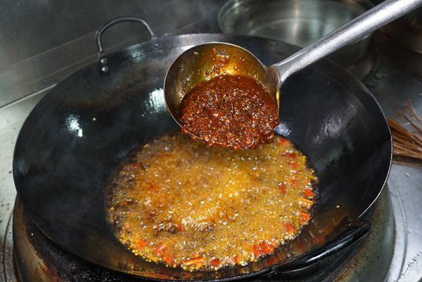 雄鸡一声天下白诗词,雄鸡一声天下白少年心事当拏云