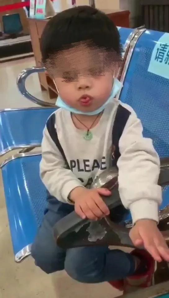 2岁娃误食减肥巧克力离世,小孩误食减肥糖果怎么急救