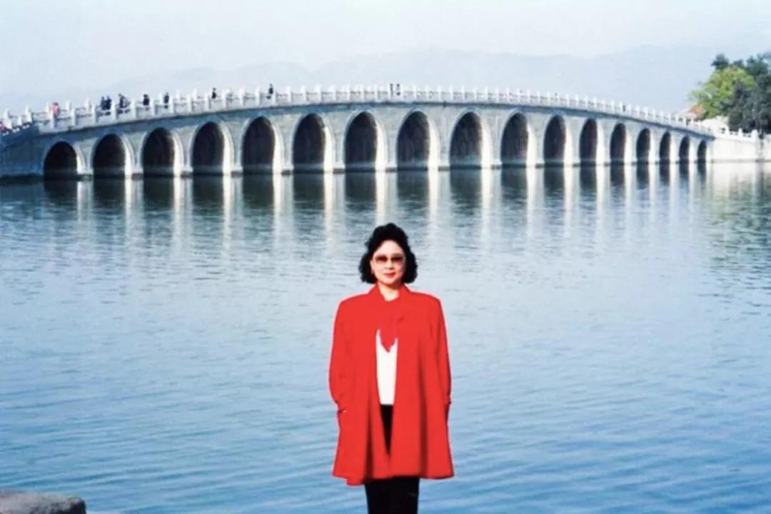 红楼梦草蛇灰线伏脉千里什么意思,草蛇灰线伏脉千里的下一句是什么