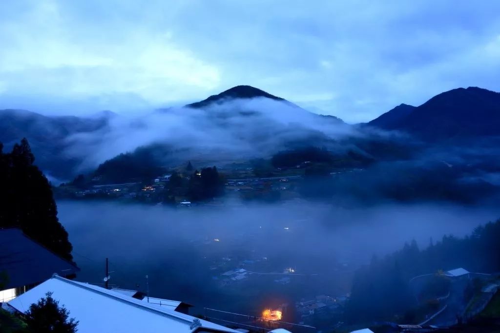 在日本坐火车是什么感觉,在日本坐火车是什么体验