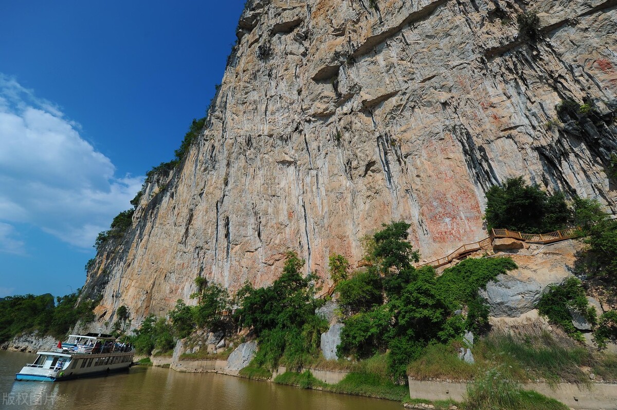 花山岩画景区有什么玩的,花山岩画旅游攻略