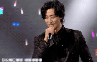 一开始我以为爱上了实力派，没想到他们还全是梗王