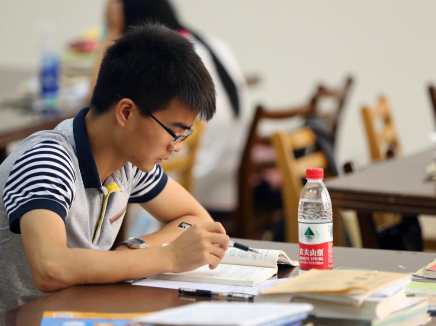 为什么喊自己名字“别扭”？大多数是3个原因，学生*党**：别揭老底