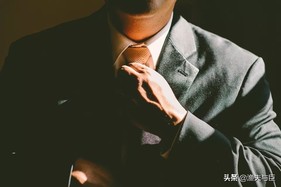 有哪些适合职场用的护肤单品,护肤品行业女性职场穿搭