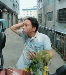 终于下班了搞笑gif图片,搞笑gif上班的时候打瞌睡尴尬了吧