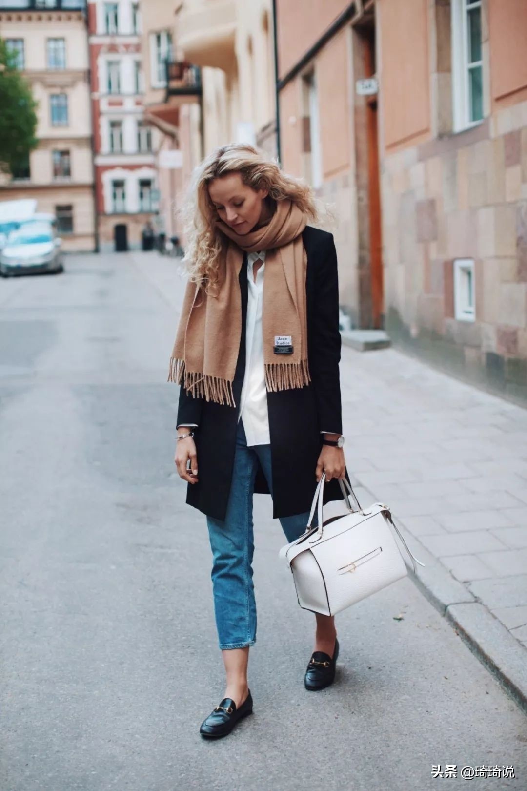 围巾的各种围法丝巾的系法,今年最新款的围巾系法