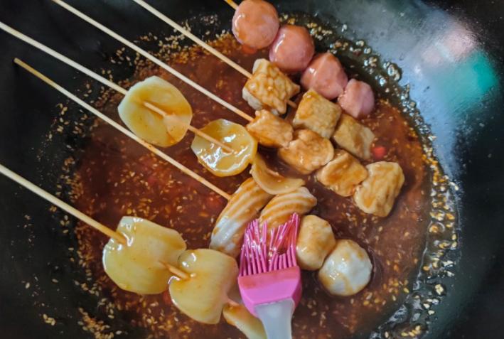 冷锅串串做甜品,冷锅串串自己做料汁