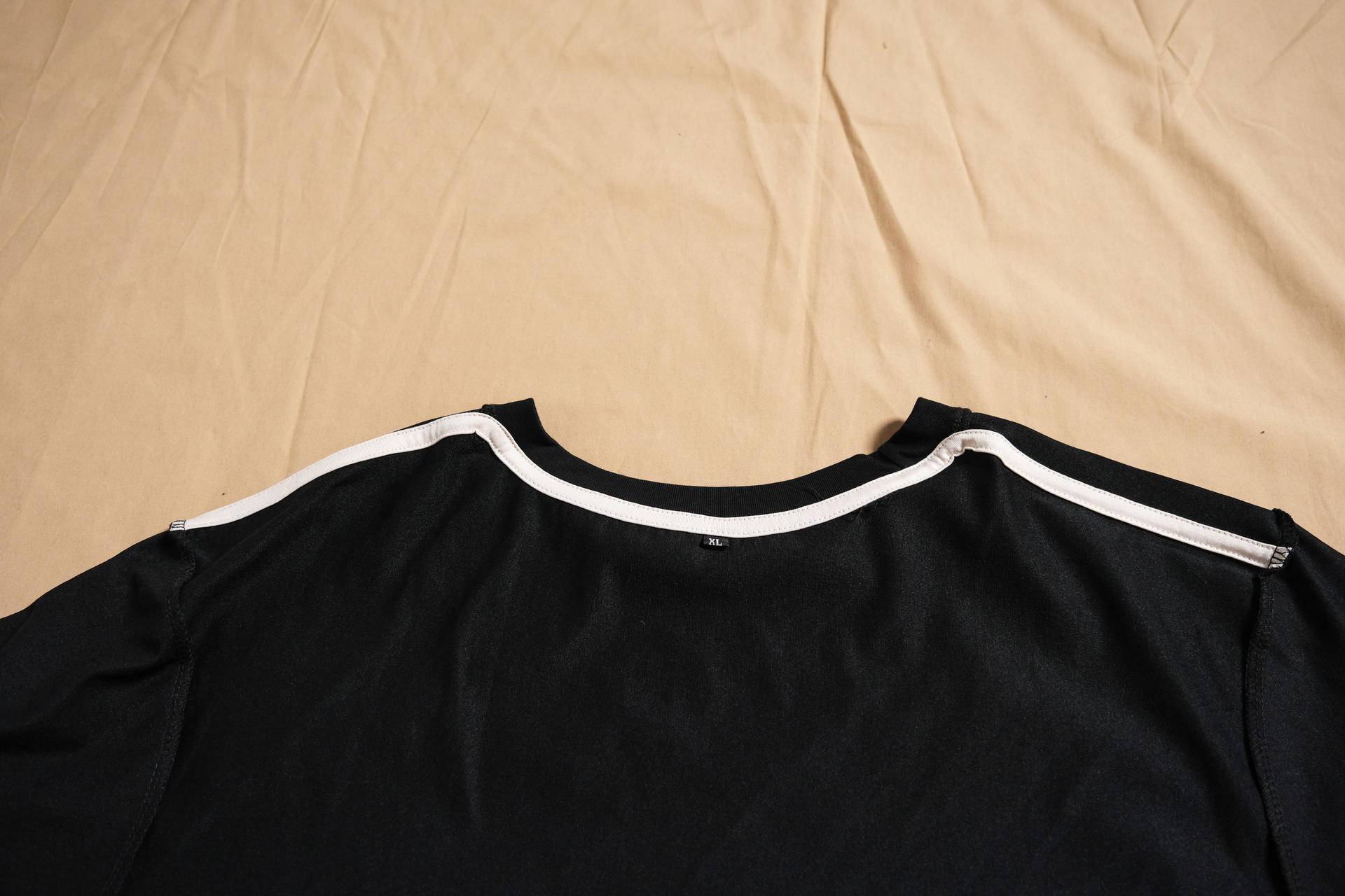 什么材质t恤适合夏天穿,夏季啥材质t恤凉快抗皱不缩水