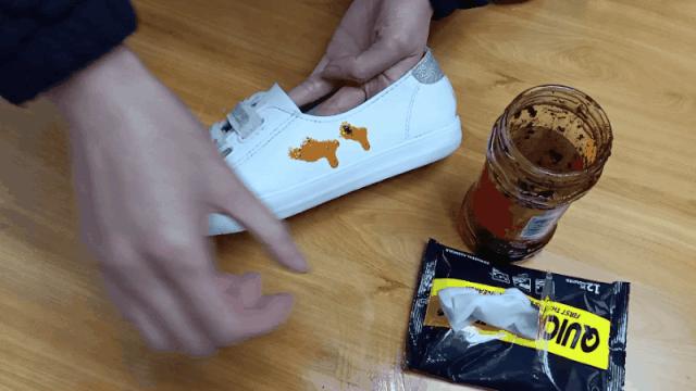擦鞋神器鞋边发黄了怎么洗,小白鞋发黄神器靠谱吗