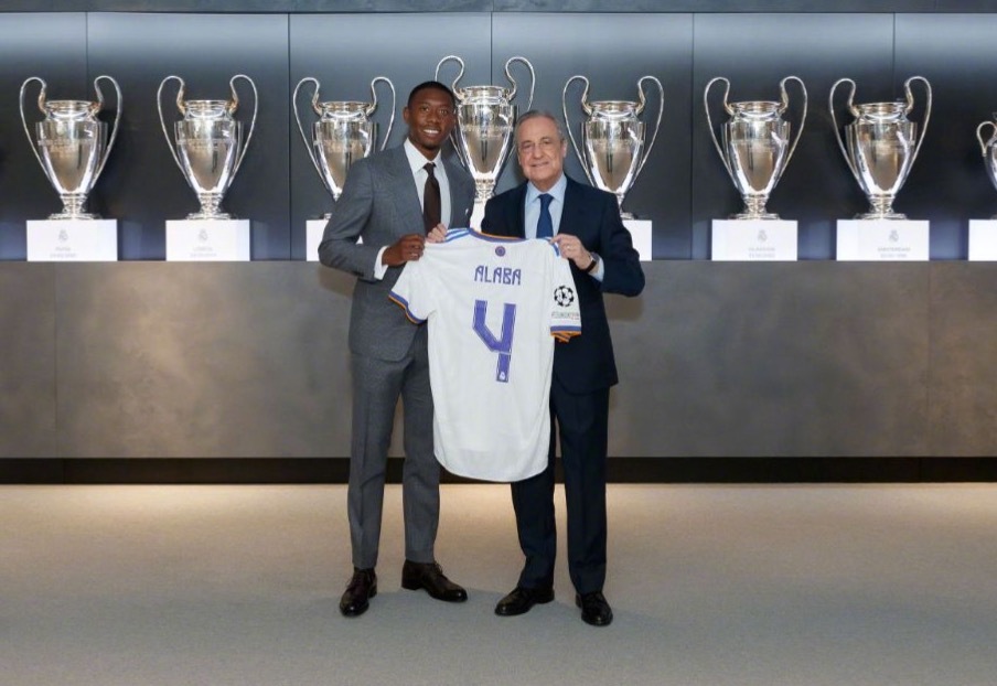 孙颖莎夸赞伊藤美诚,孙颖莎和伊藤美诚台下互动