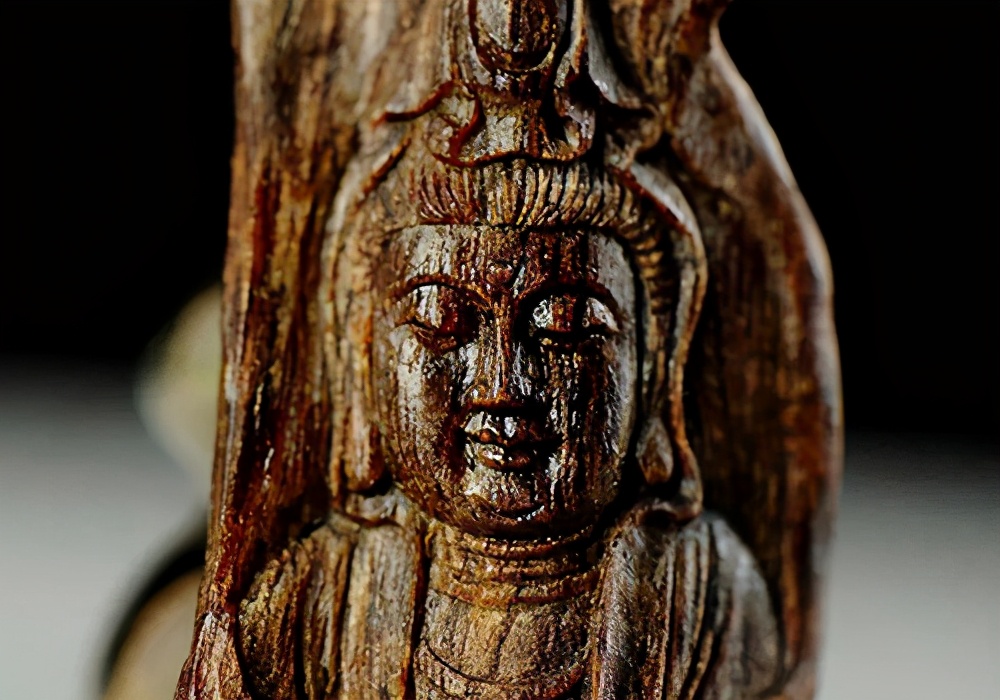 白奇楠与绿奇楠沉香,白奇楠与绿奇楠哪个味道香