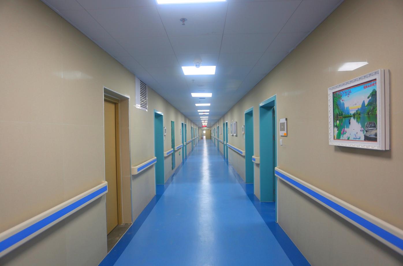 一天十几台手术23个病人出院,医生一天11台手术