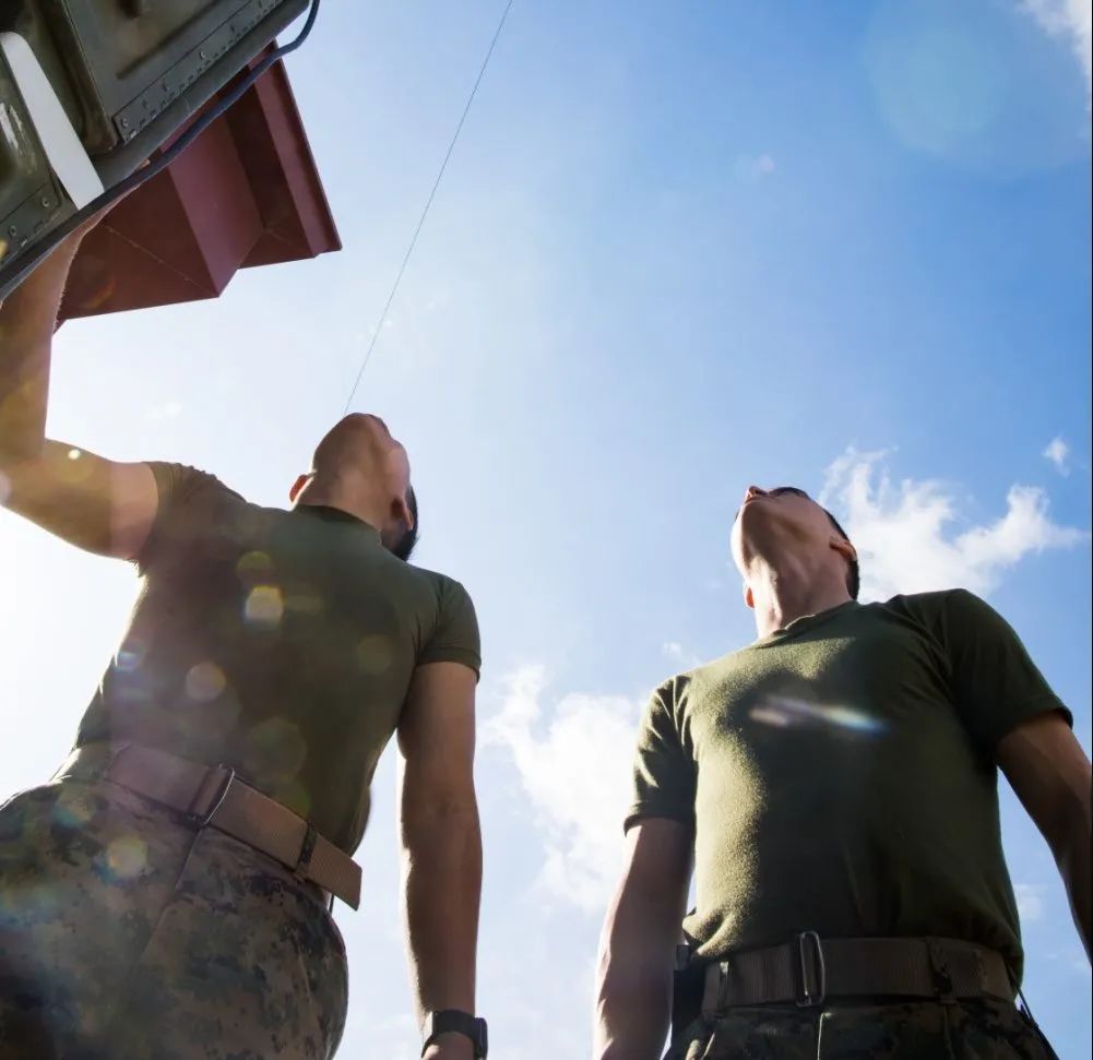 短波无线电电台技术卷土重来并在未来军事战场上消除通讯盲区