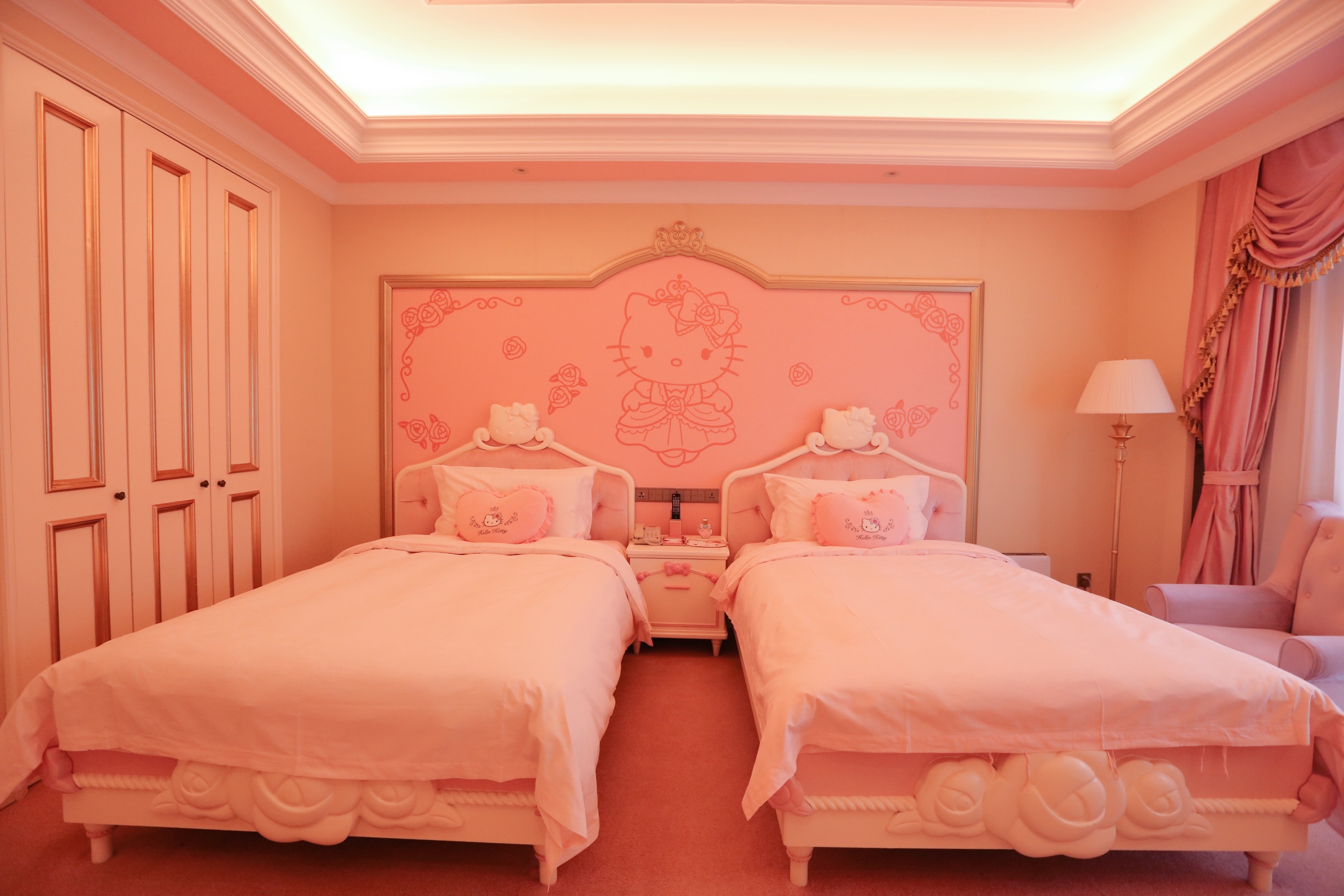 hellokitty乐园童话世界,浙江hellokitty乐园城堡酒店