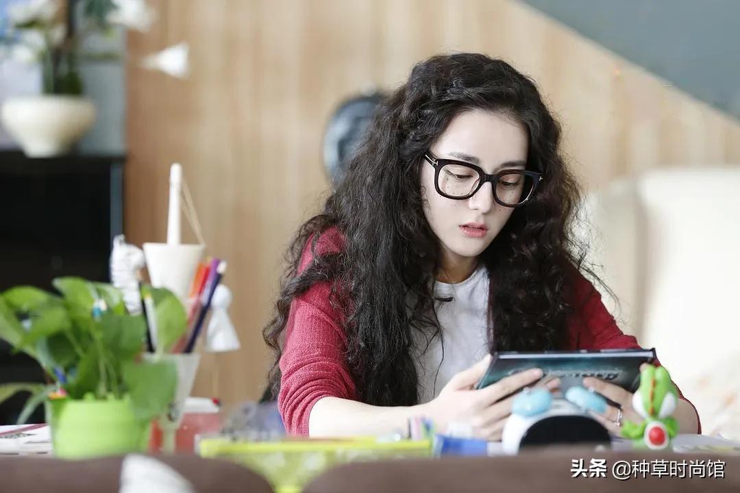 你脸型最适合戴哪种眼镜,各种形状的平光眼镜适合什么脸型