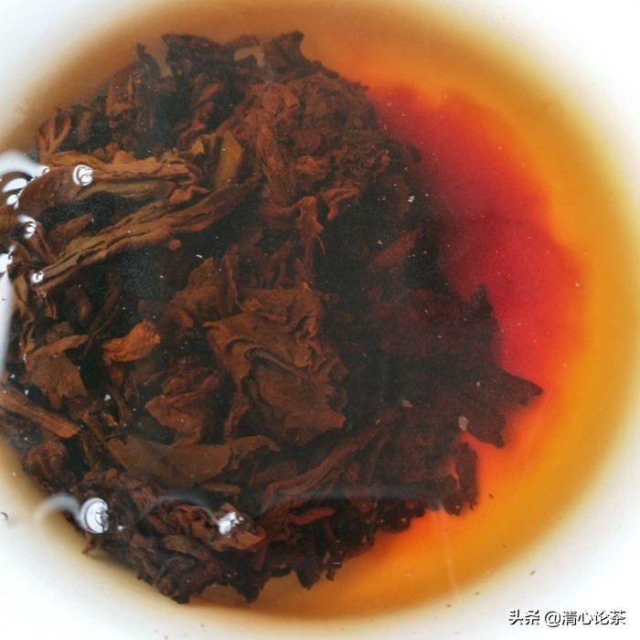 澜沧古茶乌金对比大益,澜沧古茶0085和乌金哪个好