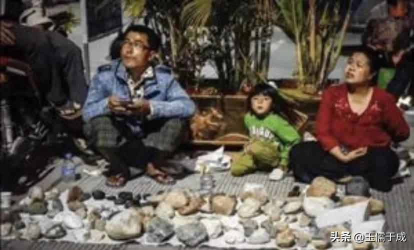 孔雀舞动的瑞丽市——详解云南瑞丽市翡翠玉石市场