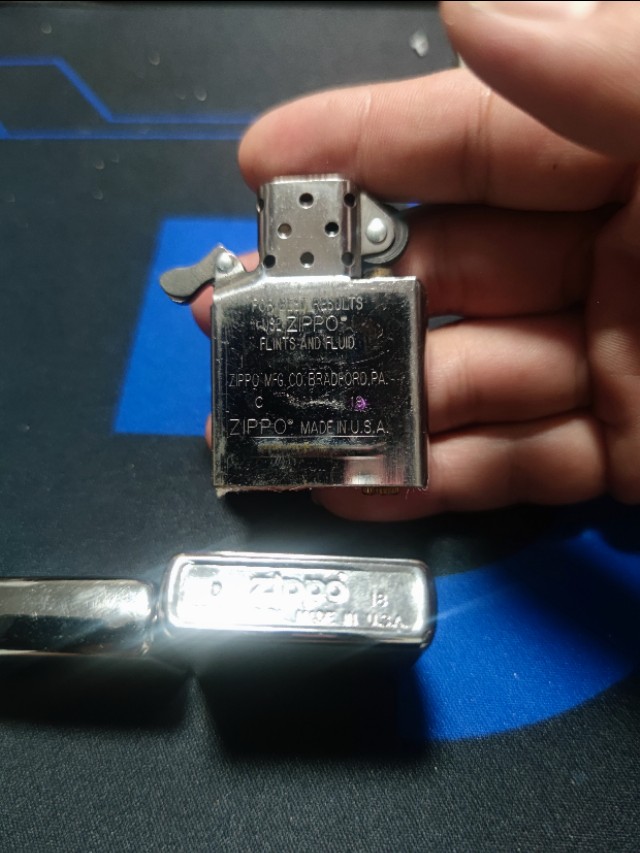 zippo内胆棉花怎么装,正品zippo内胆底部颜色