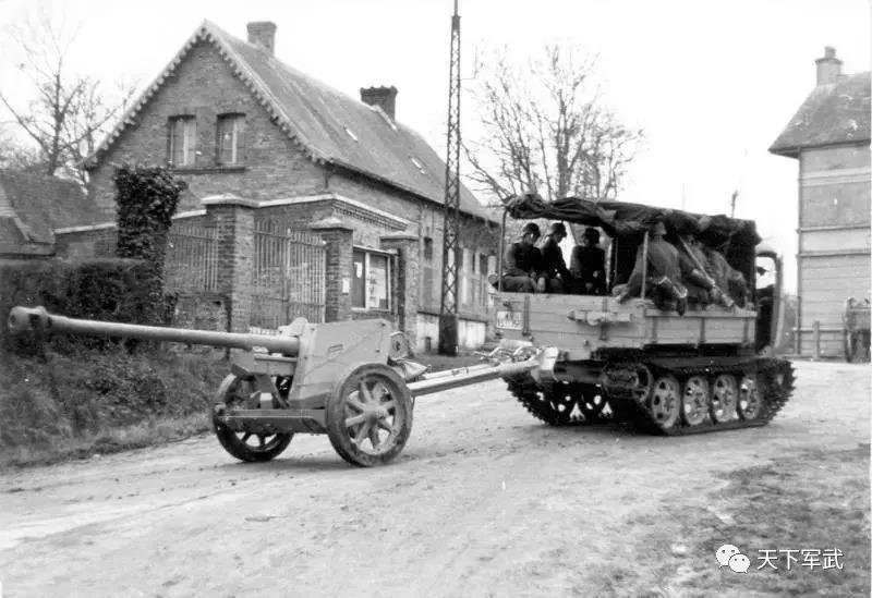 炸裂|没有什么坦克是“一拳”解决不了的*药弹**架瞬间爆炸