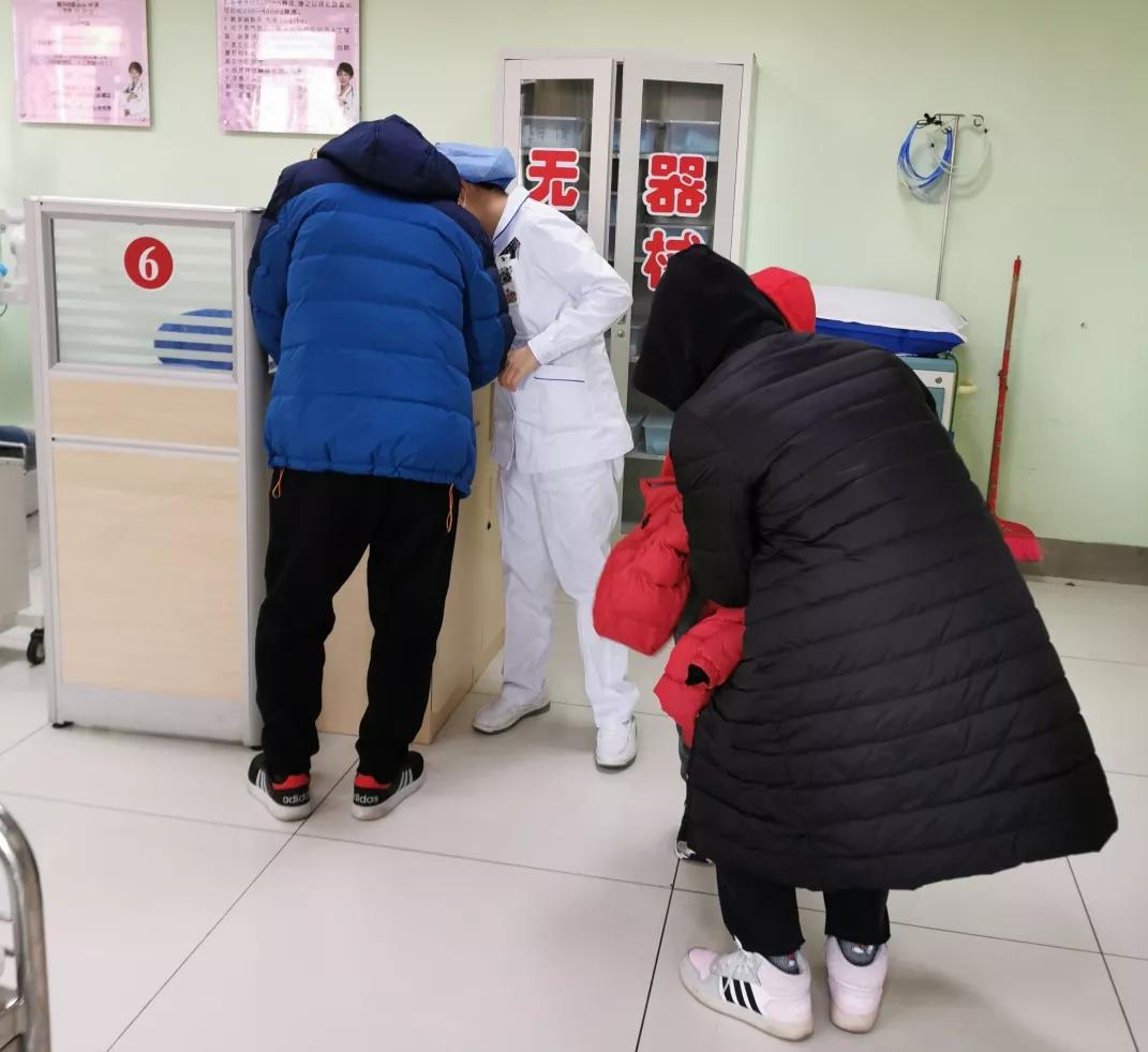 疫情当下儿科医护的坚守与忙碌,疫情时刻坚守岗位