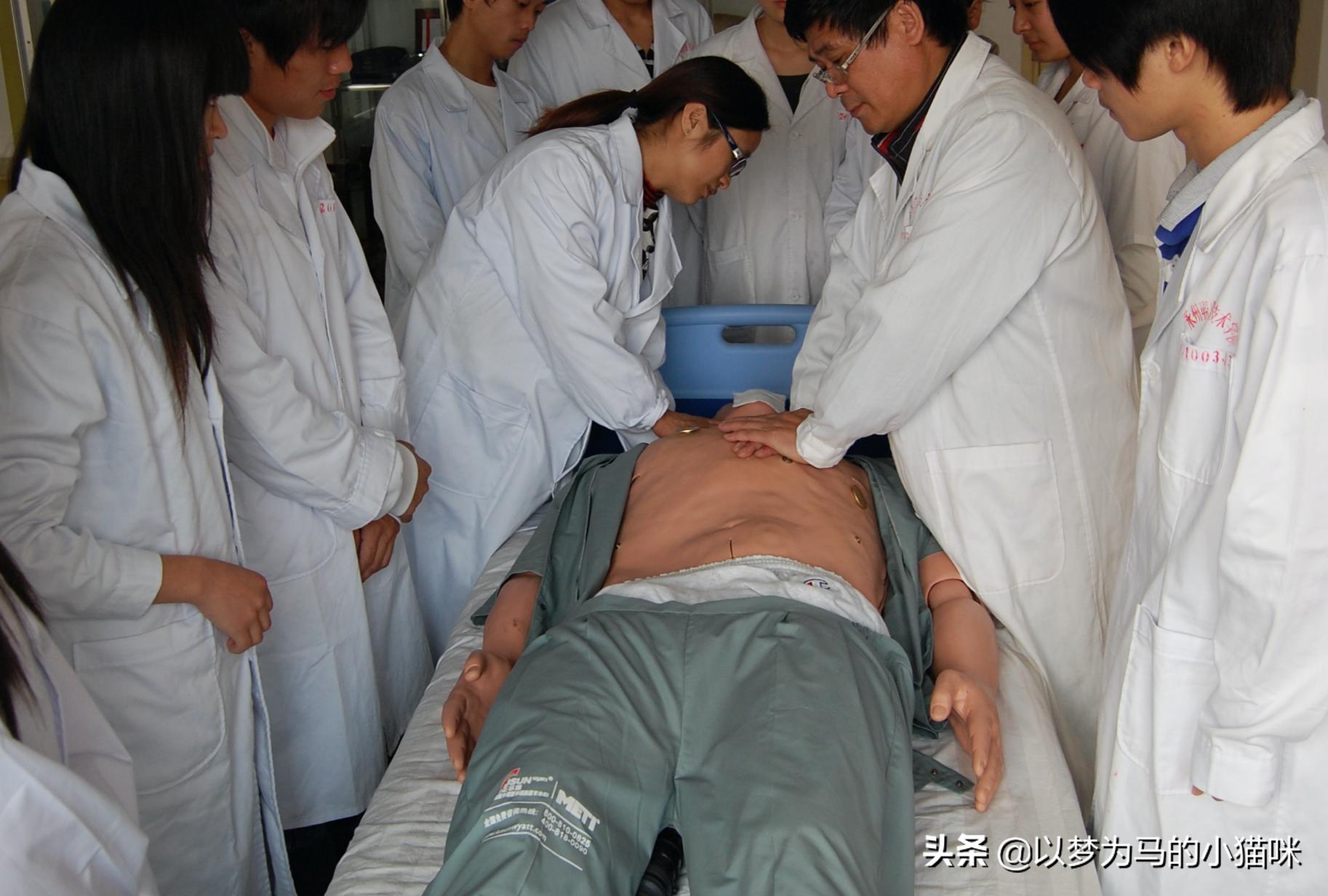 高考成绩差选什么专业就业前景好,2022高考选什么专业就业前景最好