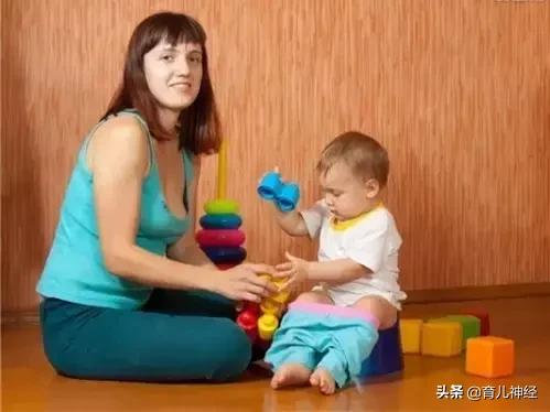 宝宝便便出现绿色和颗粒,宝宝拉便便带奶白色是什么原因