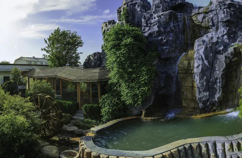 潍坊临朐揽翠湖泡温泉,临朐揽翠湖温泉攻略