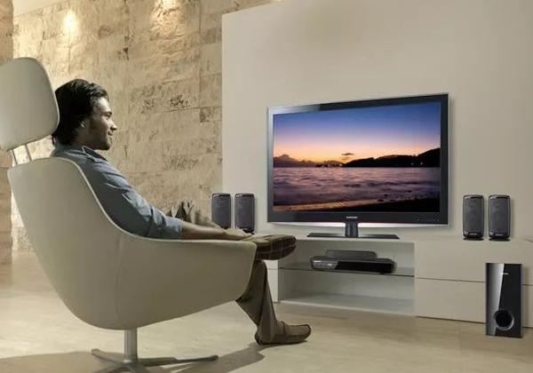 康佳kktv27寸曲面显示器75hz,康佳kktvu86v9新机如何开机