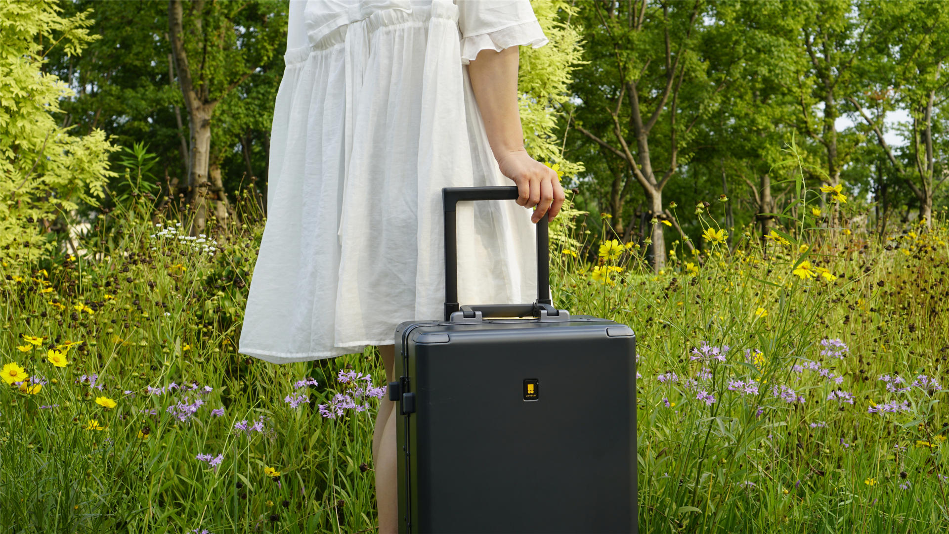 地平线8号20寸和24寸拉杆箱对比,地平线8号拉杆箱28寸哪个颜色好