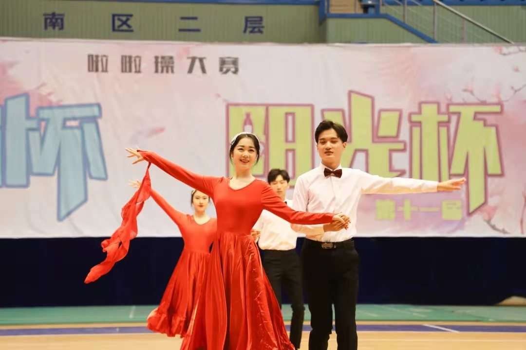 五月动起来图片,五月动起来舞蹈视频