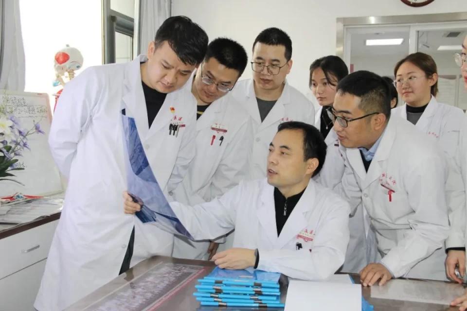 西安中医院骨伤科王向阳,西安市中医医院王向阳医生