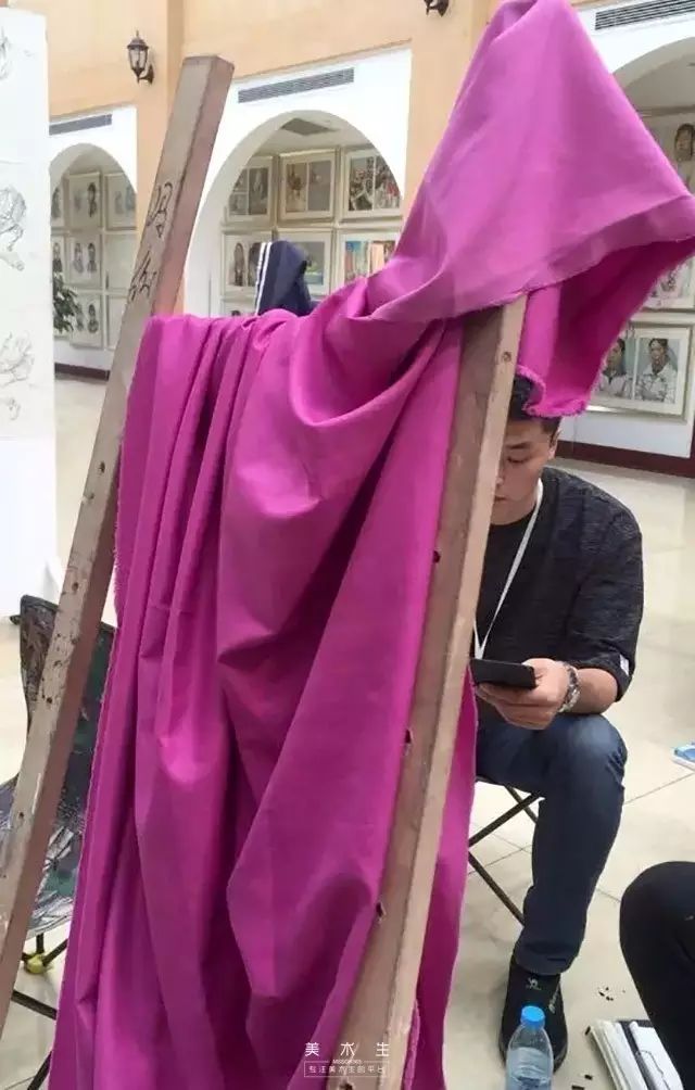 大块衣褶画法,衣褶不好看