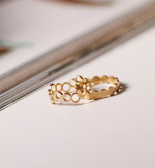 耐看的平价戒指牌子有哪些,拼多多平价戒指胖手