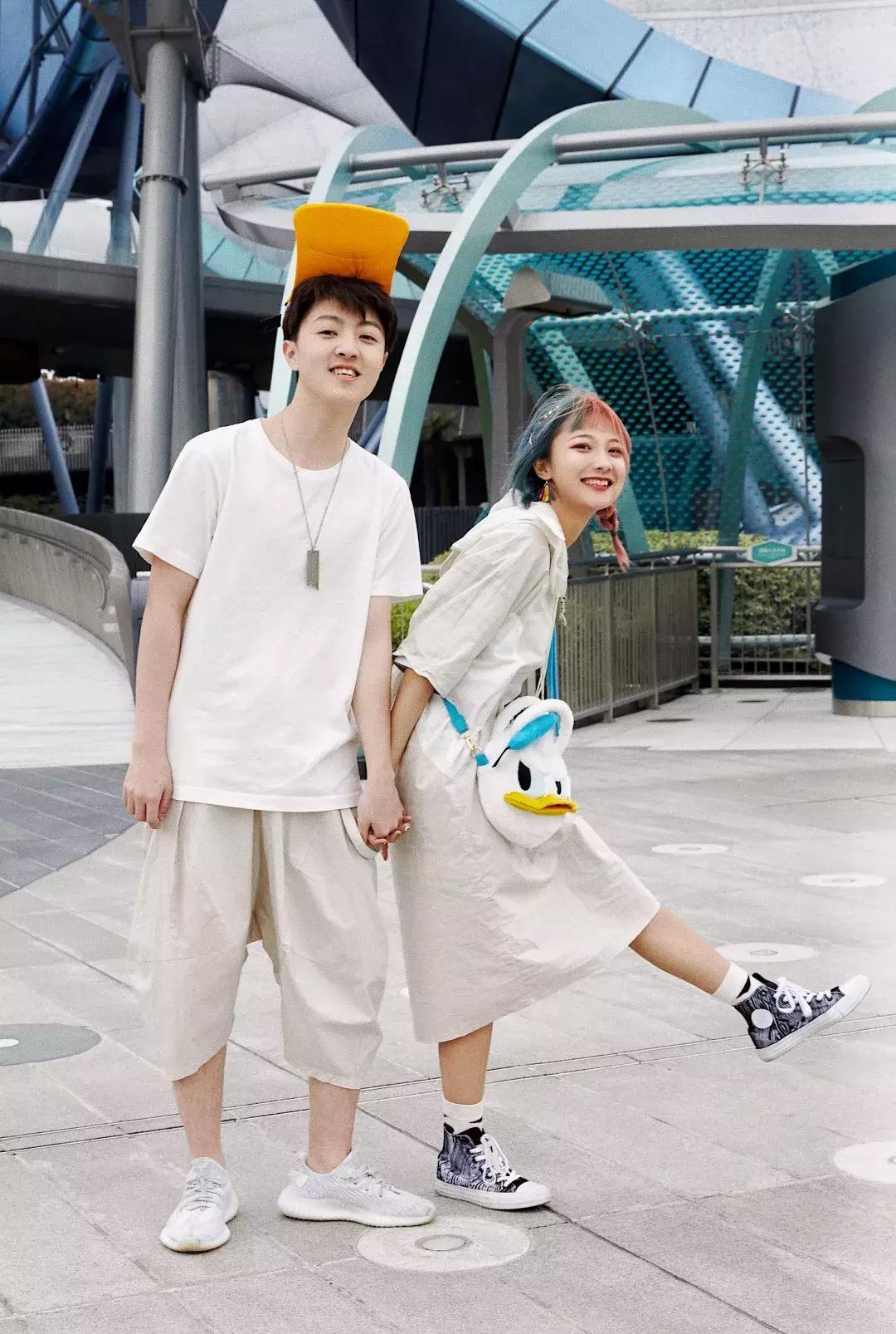 我们在上海迪士尼里玩耍了一天,发现穿的美才能玩的好!