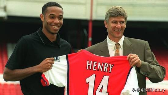 他是永恒的枪王之王，世界欠他一个“世界足球先生”