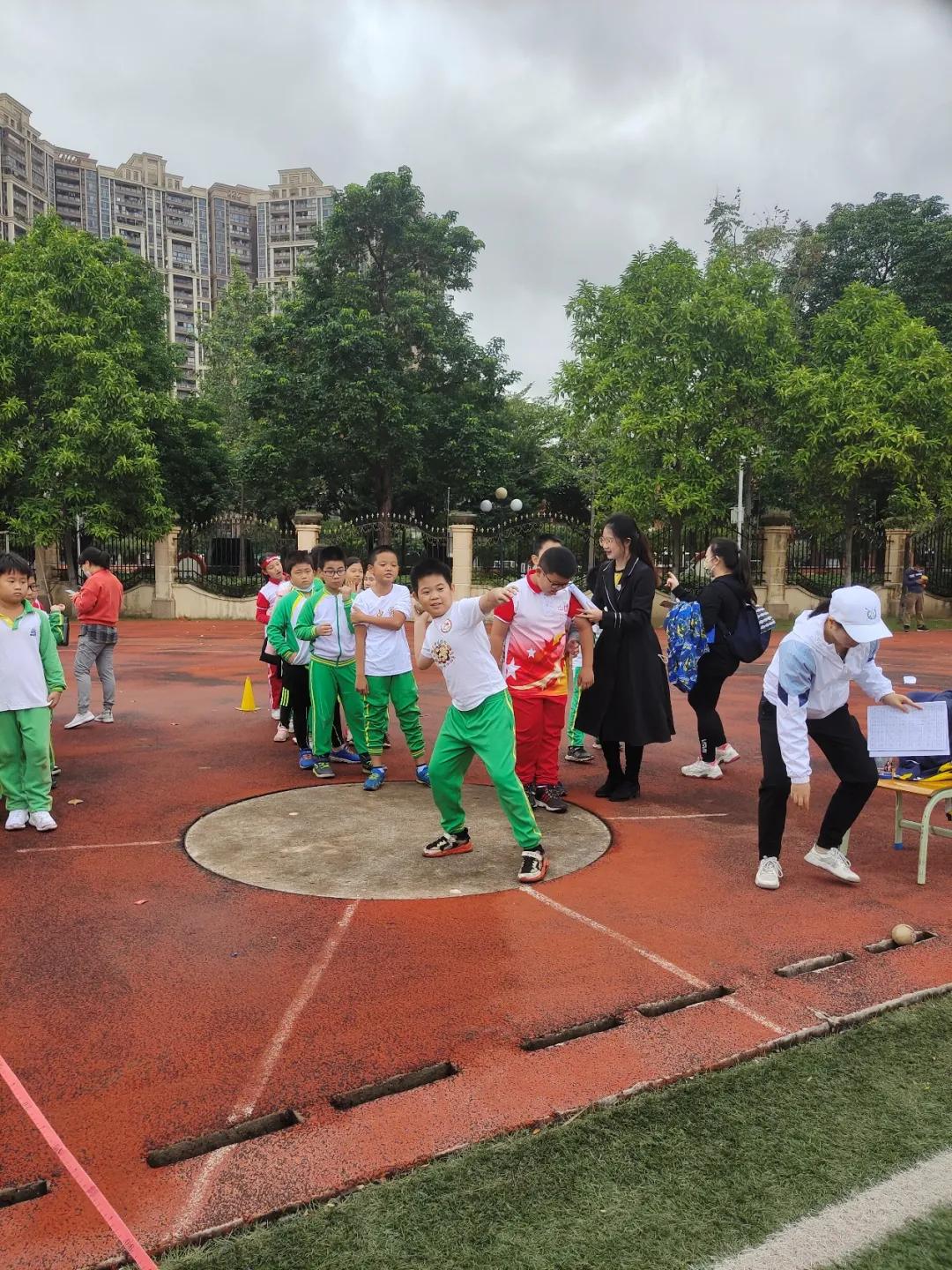 龙腾虎跃展英姿,龙腾虎跃展宏图