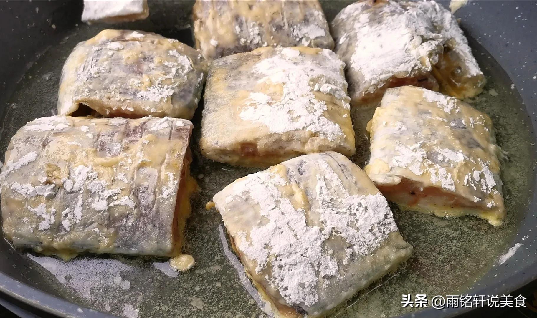 电饼铛煎带鱼不粘锅不破皮,煎带鱼不粘锅不破皮的技巧