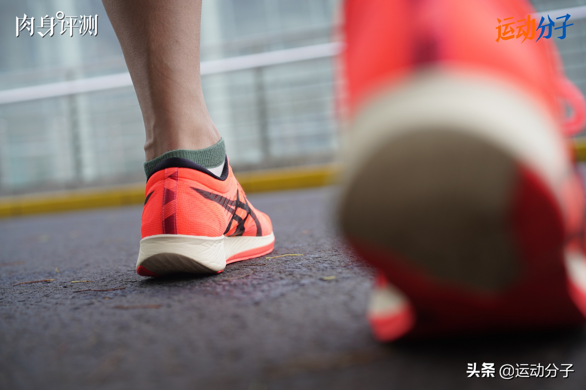 metaracertokyo纰虫澘璺戦瀷,asicsmetaracer