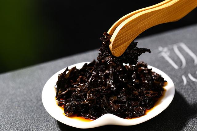 普洱熟茶茶渣怎样分辨好坏,泡出来的茶如何分辨好坏