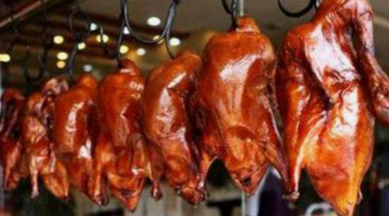 北京卖的一百块钱三只的烤鸭,在北京烤鸭店卖一只烤鸭多少钱