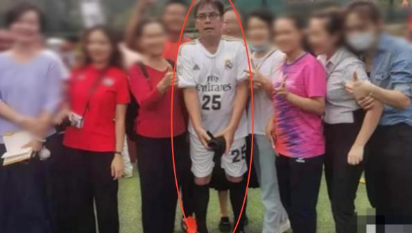 谭咏麟被围堵合影,谭咏麟被吓到视频