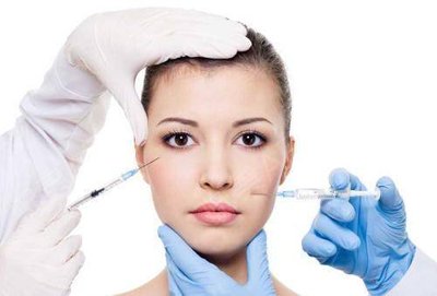 女人打玻尿酸的表现,女人经常打玻尿酸10年