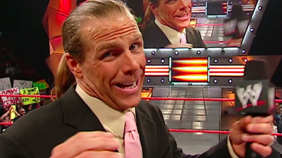 wwe惹怒主持人被主持人暴打,wwe史上最大丑闻