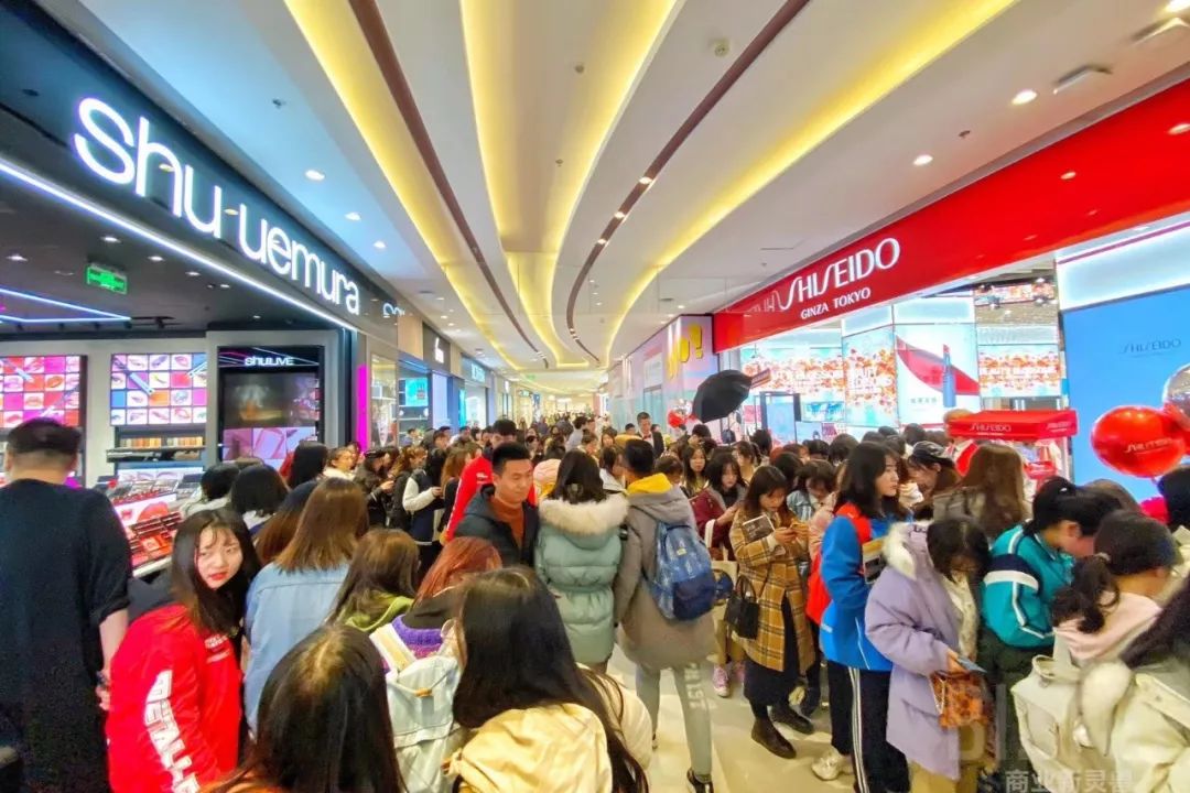 购物中心升级改造开业,西安大融城购物广场