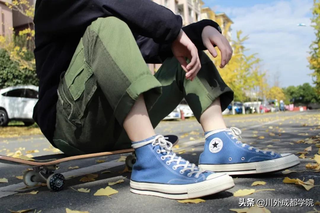 穿上这双鞋也许能走上人生巅峰,穿上这双鞋也许就能走上人生巅峰