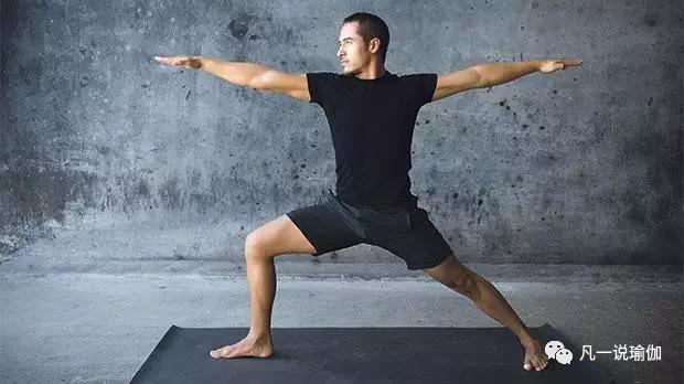 练了瑜伽感觉背还是那么厚,练了几天瑜伽反而肩膀疼