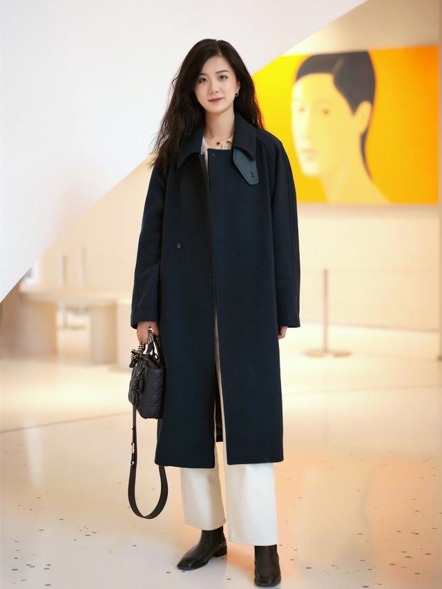 什么款短靴配长大衣好看,长靴小个子显高显瘦穿搭