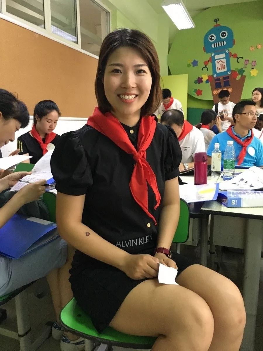 低年级学生重回校园,重返校园跟小朋友过六一